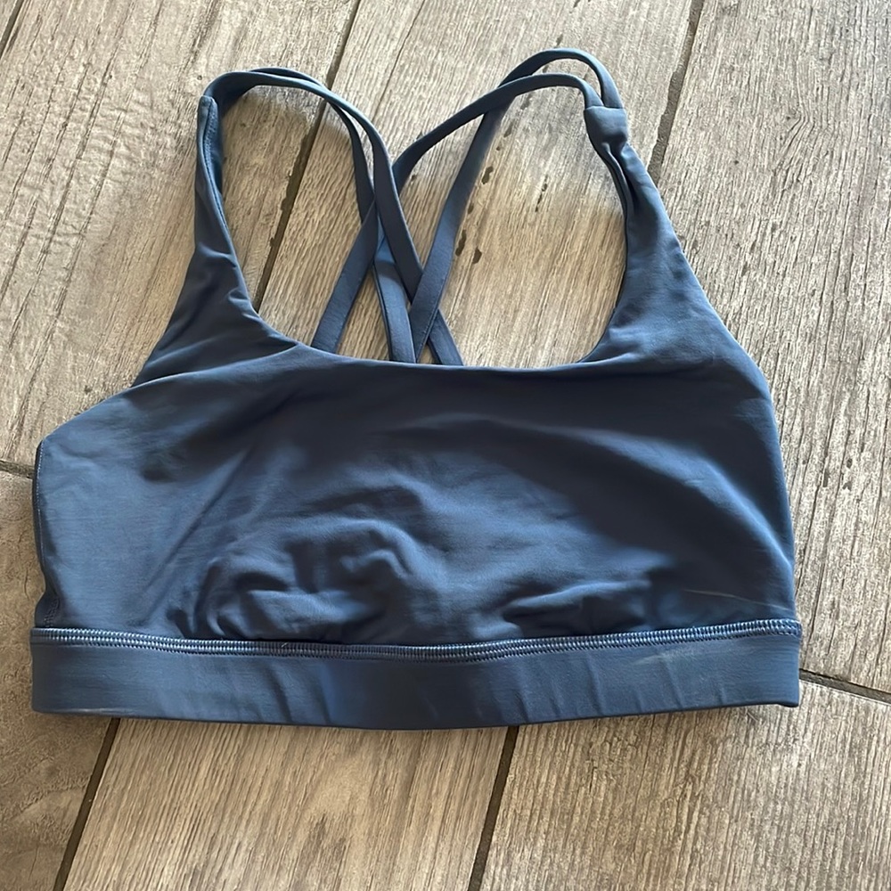 Lululemon energy bra size 4